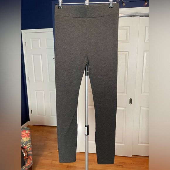 NWT Lou & Grey Cozy Flip side Leggings in Charcoal - Picture 2 of 10